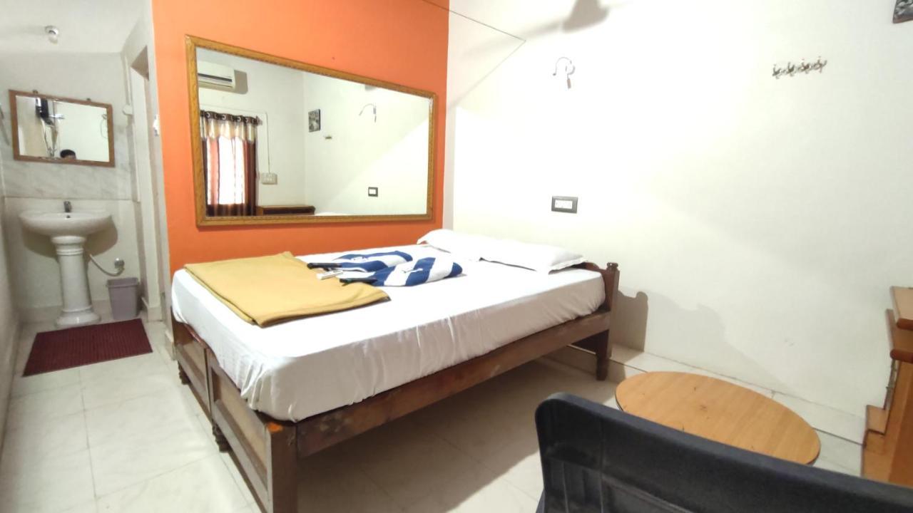 האמפי Rocky Guesthouse מראה חיצוני תמונה