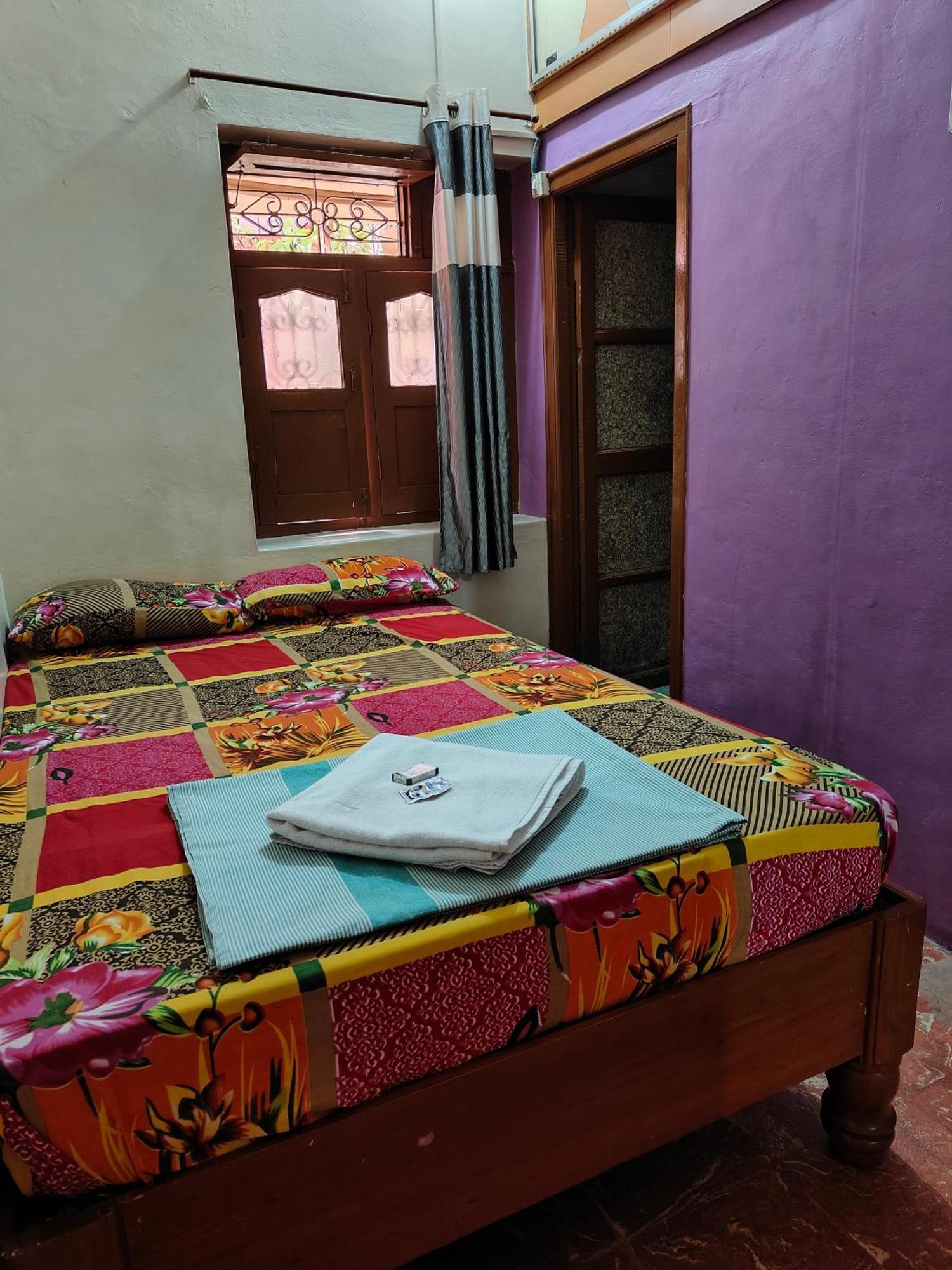 האמפי Rocky Guesthouse מראה חיצוני תמונה