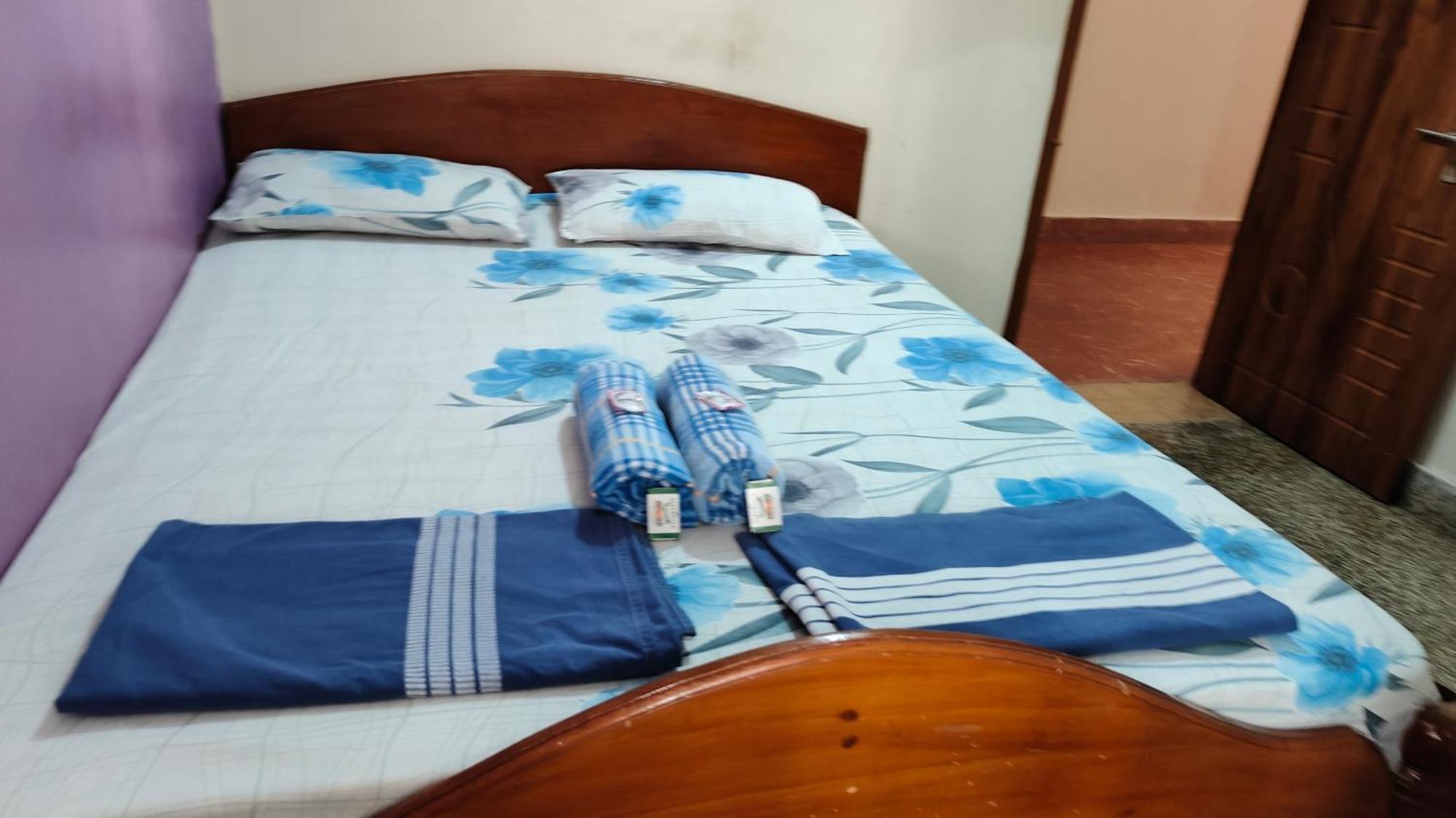 האמפי Rocky Guesthouse מראה חיצוני תמונה