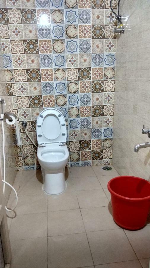 האמפי Rocky Guesthouse מראה חיצוני תמונה